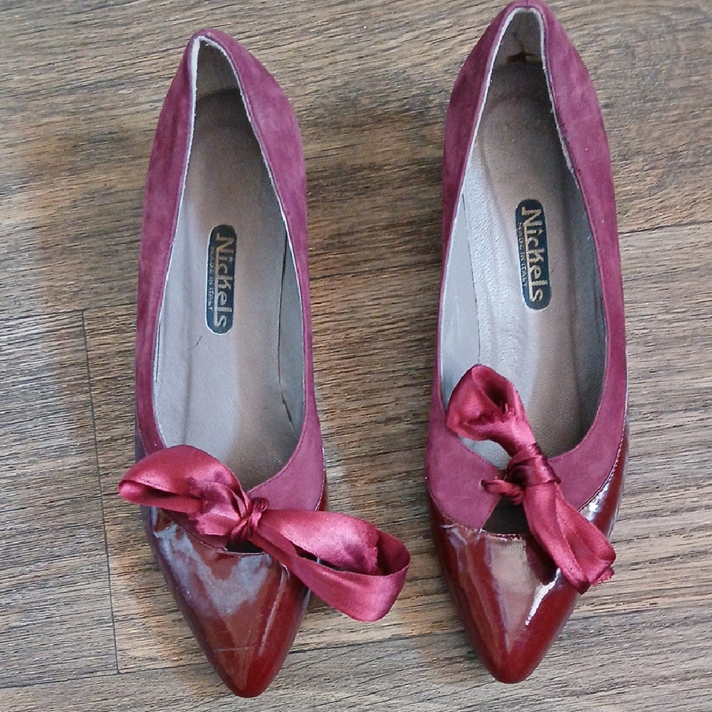 Vintage Nickels Burgundy Patent Leather & Suede Pumps. Made In Italy
